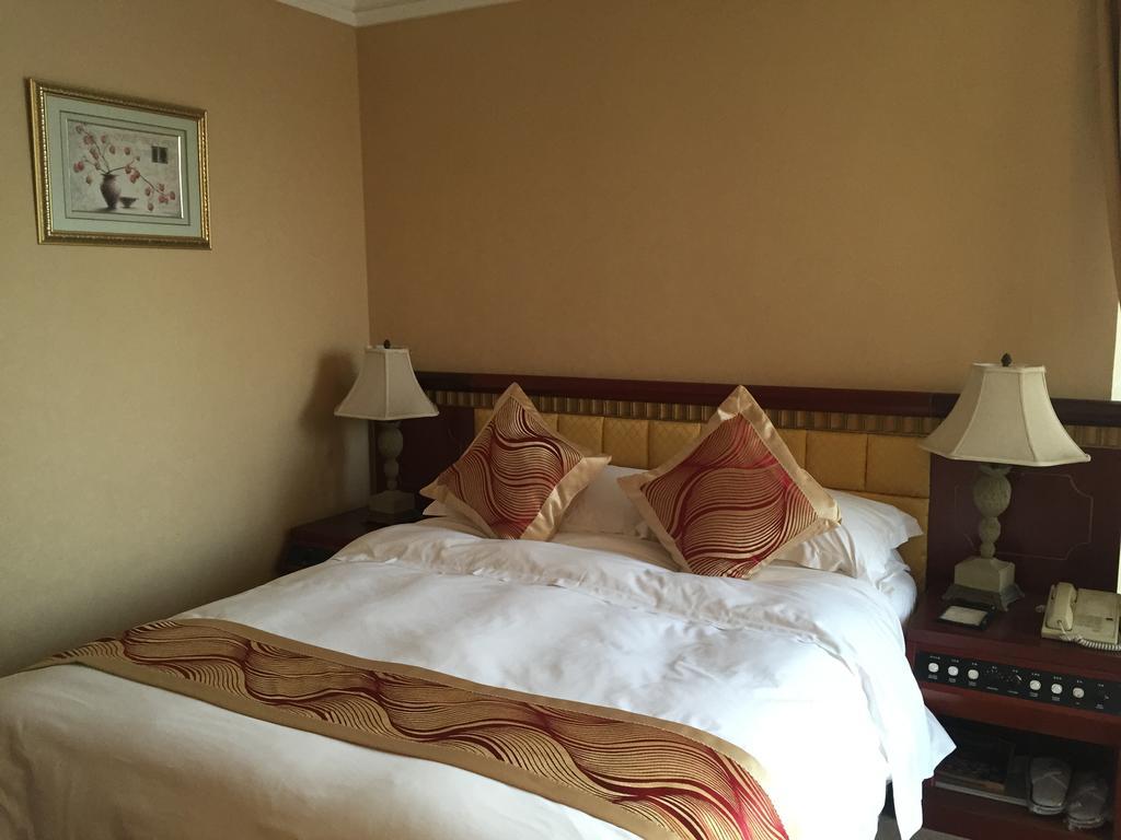 Huiquan Dynasty Hotel Циндао Екстериор снимка
