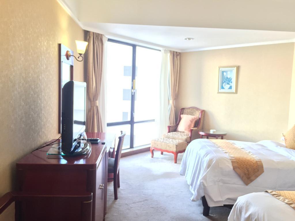 Huiquan Dynasty Hotel Циндао Екстериор снимка
