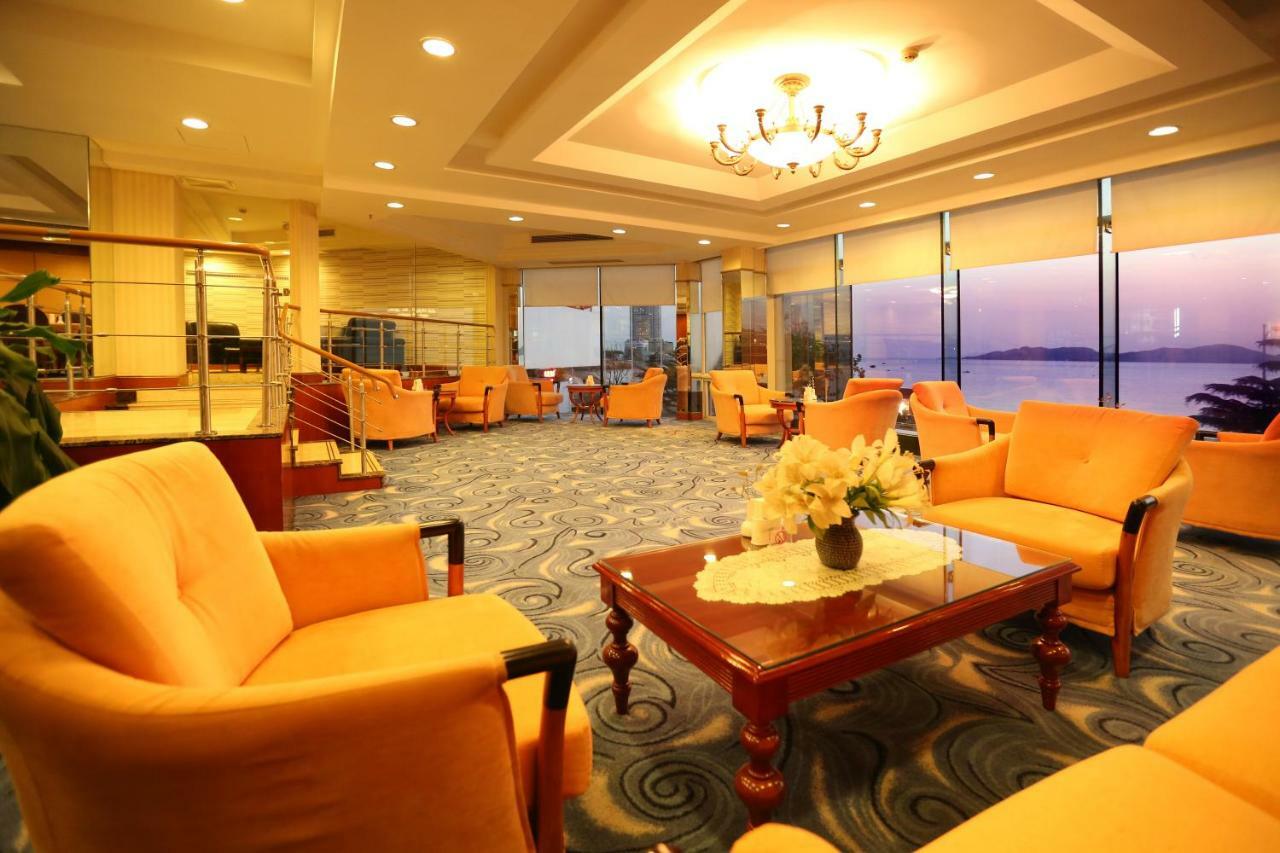 Huiquan Dynasty Hotel Циндао Екстериор снимка